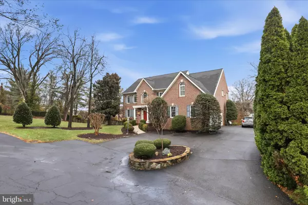 Mclean, VA 22102,7806 BIRNAM WOOD DR