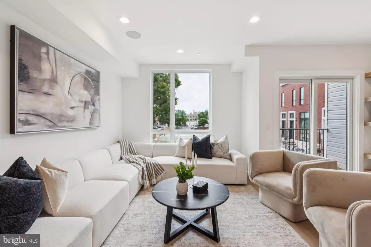 Philadelphia, PA 19123,614 N BRENNA WALK