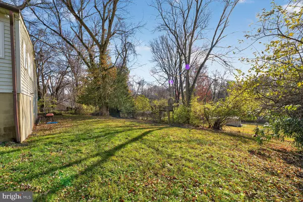 Vienna, VA 22180,410 DOVE CIR SW