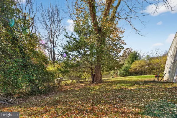 Vienna, VA 22180,410 DOVE CIR SW