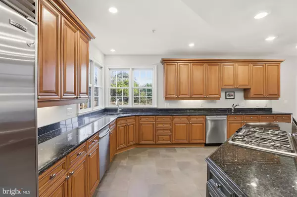 Potomac, MD 20854,7931 LAKENHEATH WAY