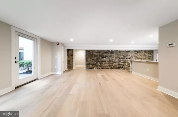 33 LETITIA ST #408, Philadelphia, PA 19106