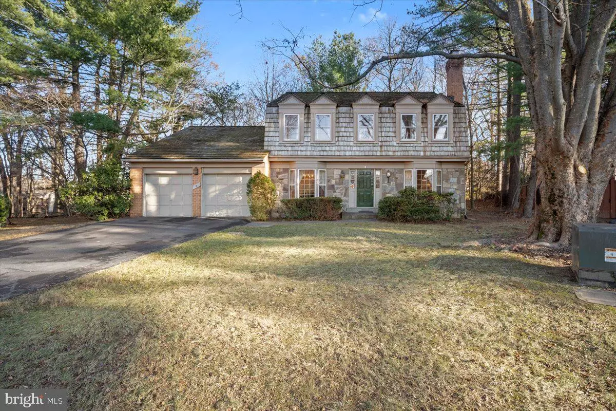 Potomac, MD 20854,2 CANDLELIGHT CT