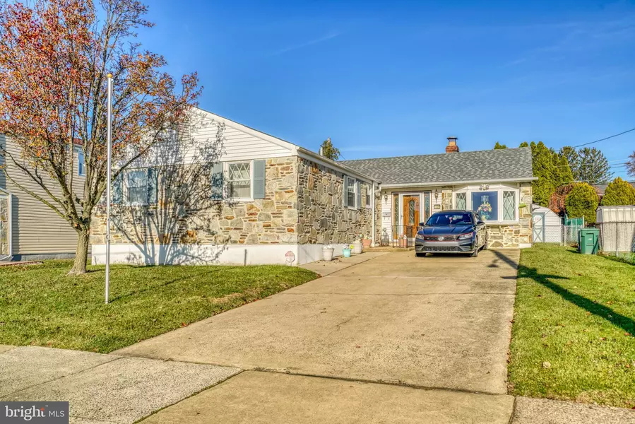 1137 LAYTON RD, Philadelphia, PA 19115