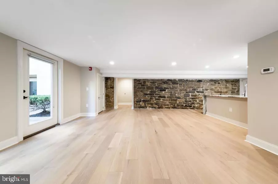 33 LETITIA ST #308, Philadelphia, PA 19106