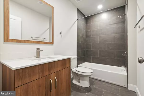 Philadelphia, PA 19125,2157 E LEHIGH AVE #314