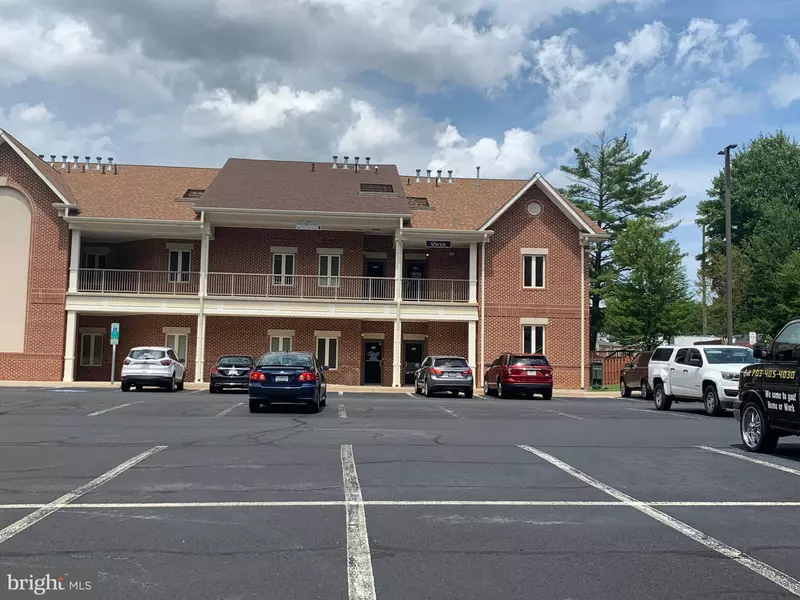 3985 PRINCE WILLIAM PKWY #206-1, Woodbridge, VA 22192