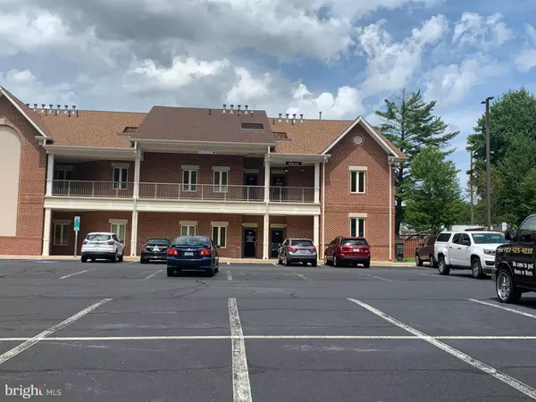 3985 PRINCE WILLIAM PKWY #206-1, Woodbridge, VA 22192