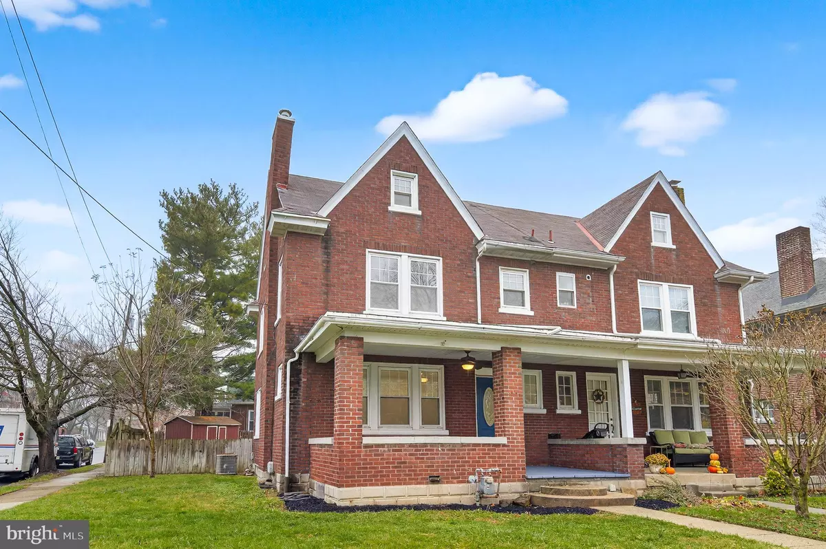 Lancaster, PA 17602,701 NEW HOLLAND AVE