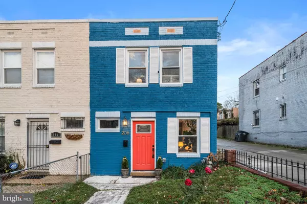 206 34TH ST SE, Washington, DC 20019