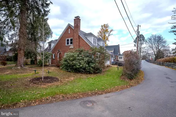 Berwyn, PA 19312,28 ORCHARD LN