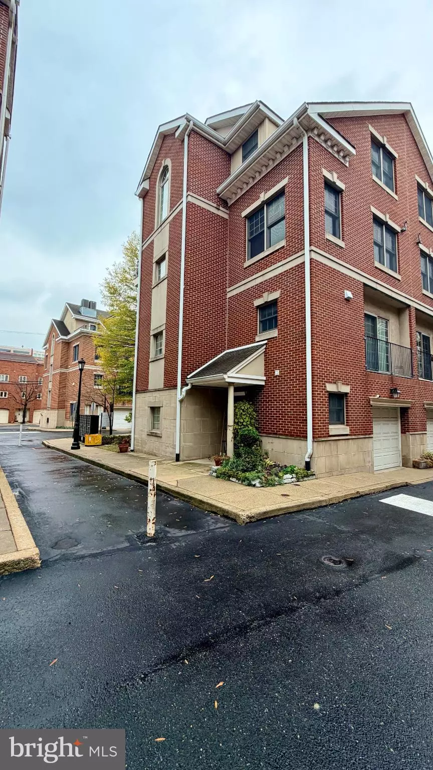 Philadelphia, PA 19147,866 INDEPENDENCE CT