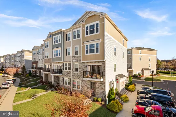 Aldie, VA 20105,42020 GLADE CREEK TER