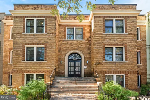 Washington, DC 20003,317 3RD ST SE #33