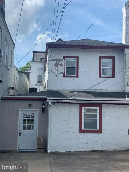 340 MAIN ST #FIRST FLOOR REAR APT, Royersford, PA 19468