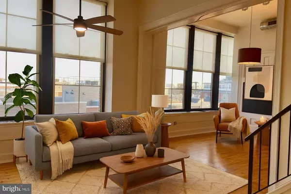 Philadelphia, PA 19147,1201 FITZWATER ST #410-411