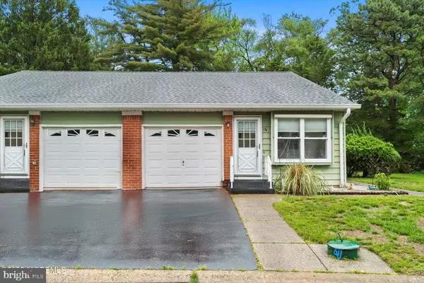 Whiting, NJ 08759,17B BENNINGTON LN