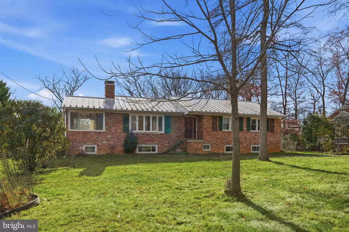 Fairfax, VA 22031,8819 SOUTHWICK ST