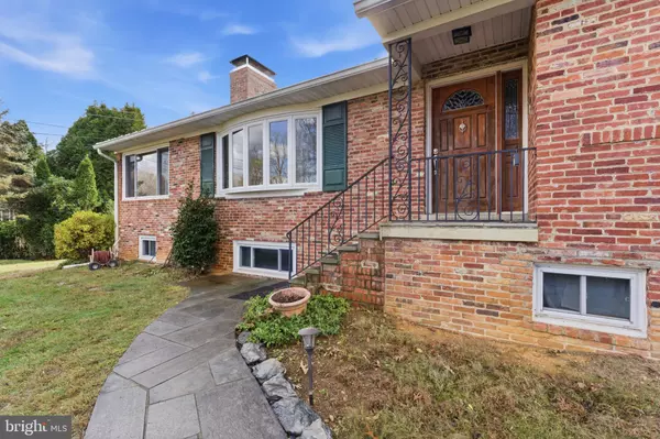 Fairfax, VA 22031,8819 SOUTHWICK ST