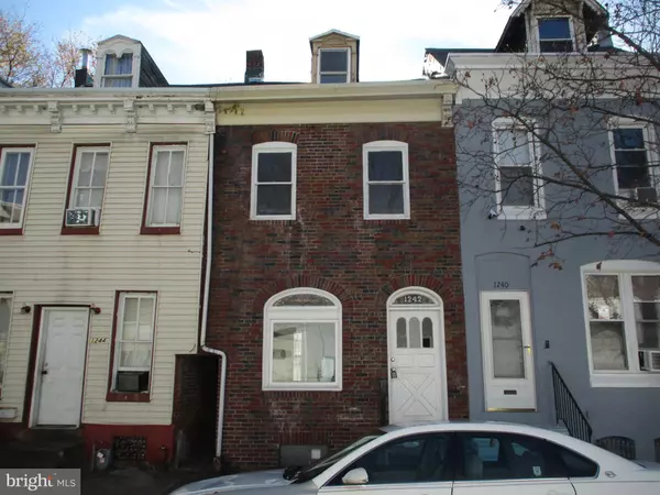 1242 MUHLENBERG ST, Reading, PA 19602