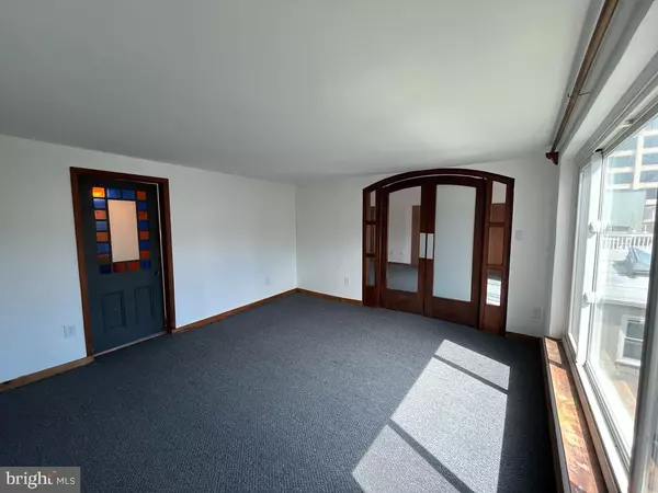 Philadelphia, PA 19123,1124 GREEN ST