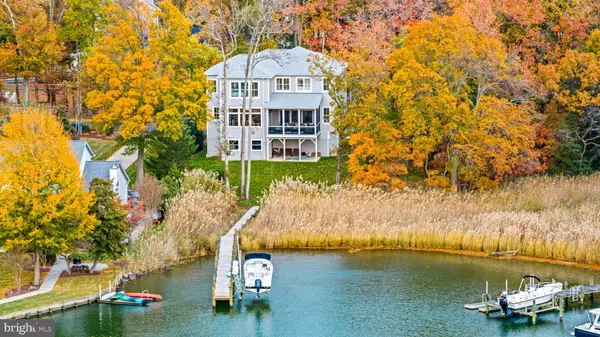 90 E LAKE DR, Annapolis, MD 21403