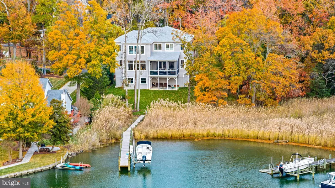 90 E LAKE DR, Annapolis, MD 21403