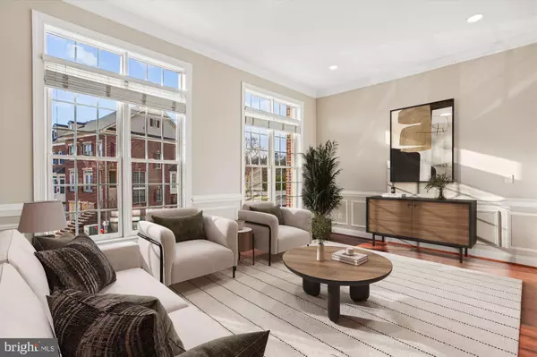 Alexandria, VA 22312,5450 EDSALL RIDGE PL