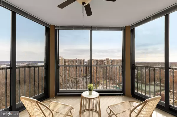 Alexandria, VA 22303,5901 MOUNT EAGLE DR #1116