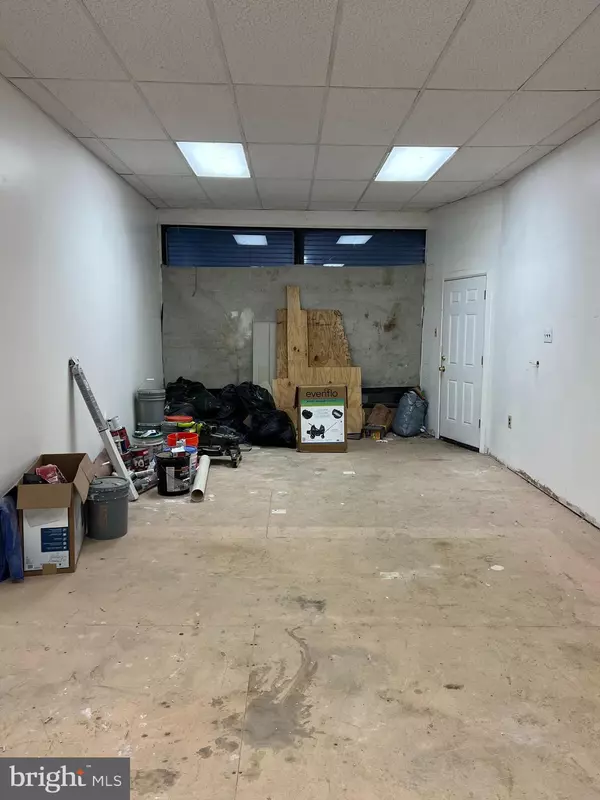 Philadelphia, PA 19122,2148 N FRONT ST N #COMMERCIAL