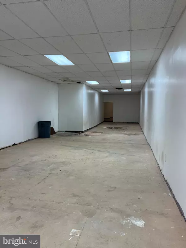 Philadelphia, PA 19122,2148 N FRONT ST N #COMMERCIAL