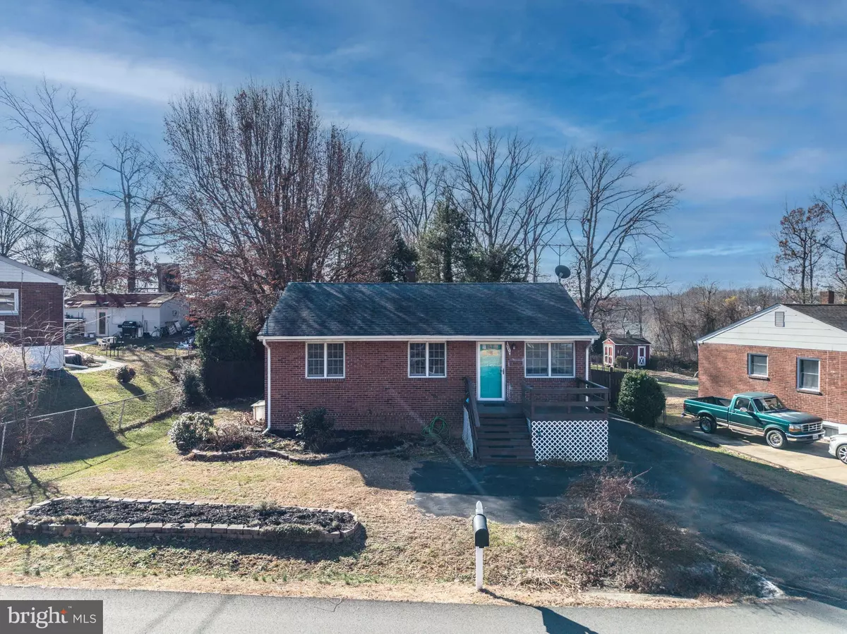 Woodbridge, VA 22191,15910 CREST DR