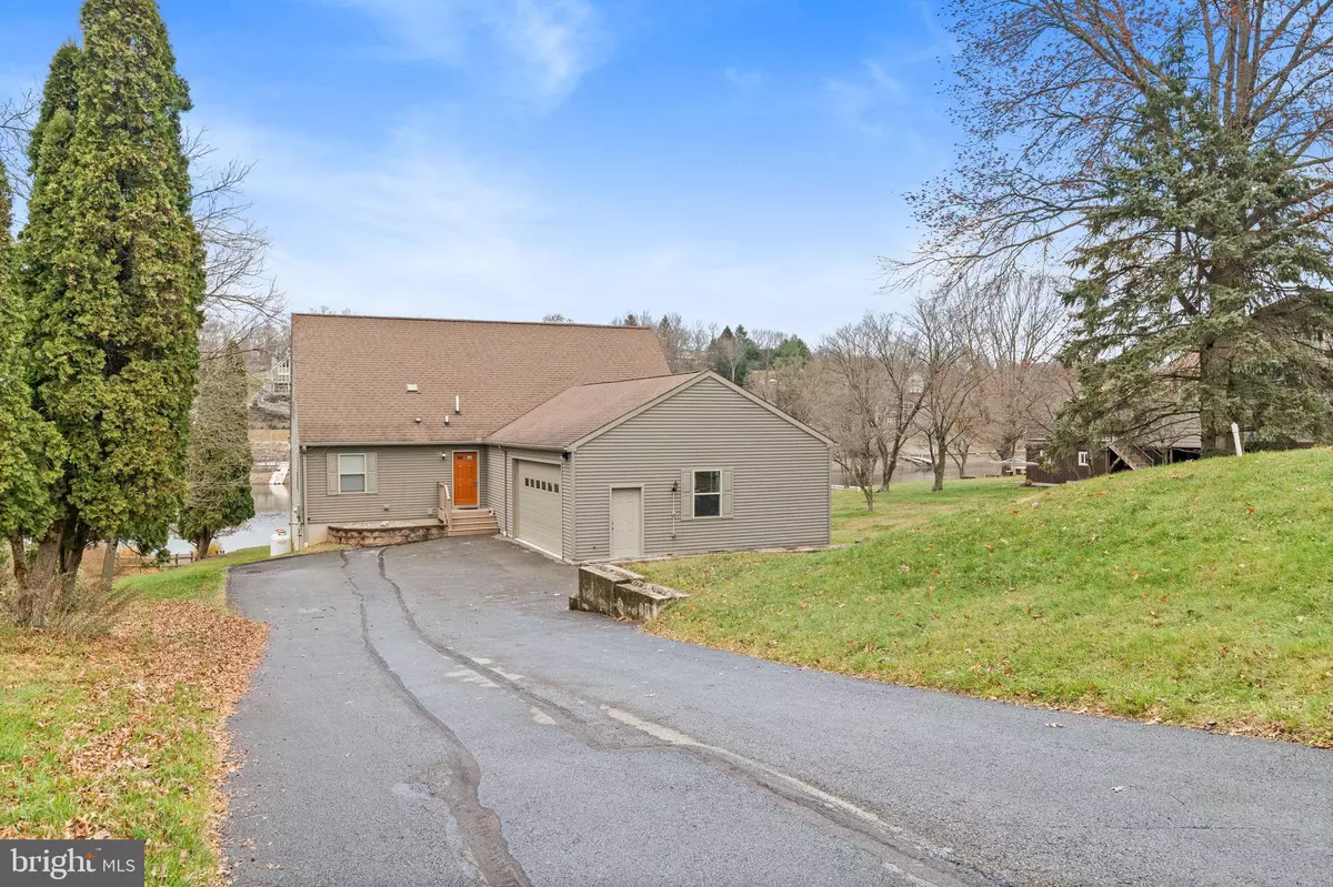 Auburn, PA 17922,614 W WYNONAH DR