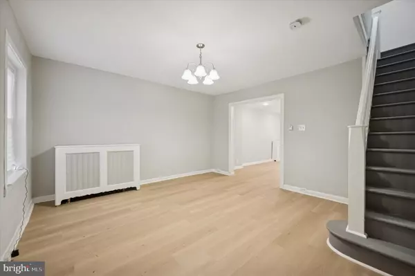 Philadelphia, PA 19151,832 KENMORE RD