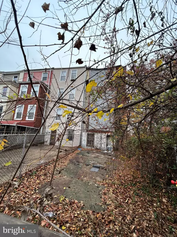 Baltimore, MD 21217,637 N FULTON AVE