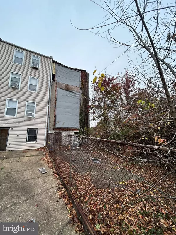 Baltimore, MD 21217,637 N FULTON AVE