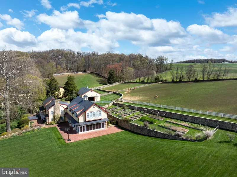 9981 DOUGLAS RD, Red Lion, PA 17356