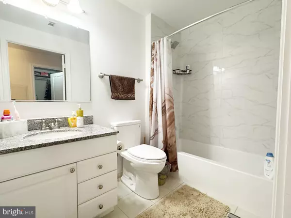 Arlington, VA 22202,3650 GLEBE RD S #249