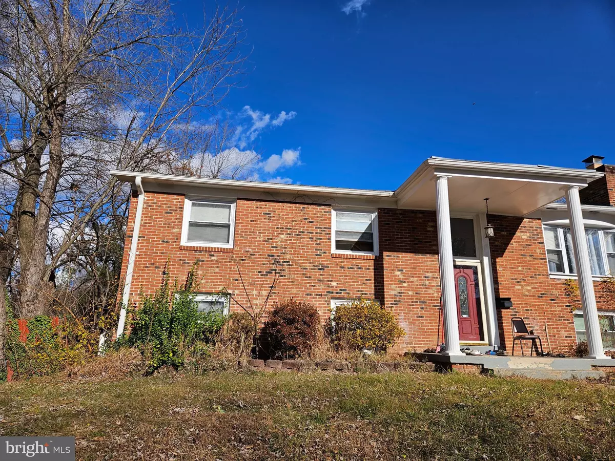 Woodbridge, VA 22193,13715 KAYWOOD DR