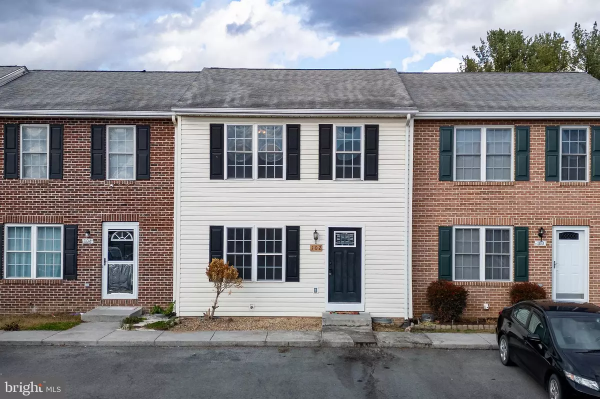 Edinburg, VA 22824,102 KADIES LN