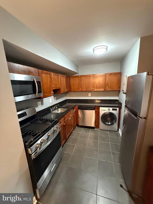 Washington, DC 20020,3103 NAYLOR RD SE #B