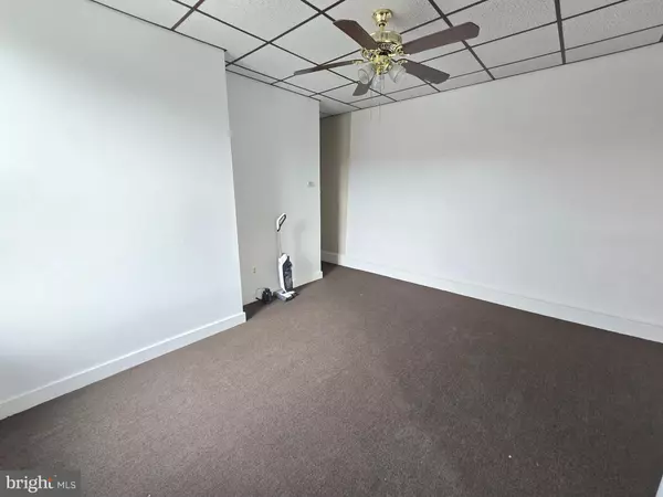 Philadelphia, PA 19131,5315 MASTER ST #2 (SECOND FLOOR)