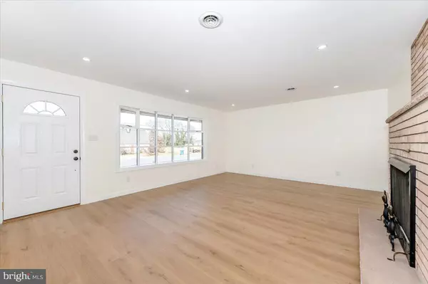 Hagerstown, MD 21740,370 DAYCOTAH AVE