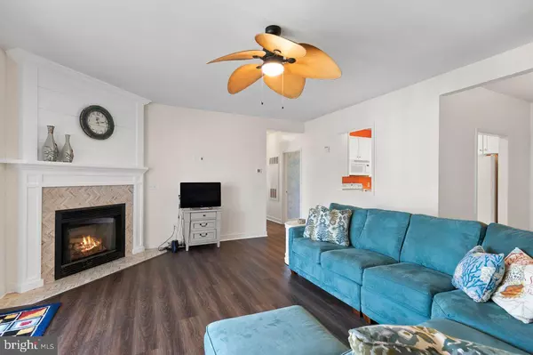 Ocean View, DE 19970,30619 CEDAR NECK RD #1301