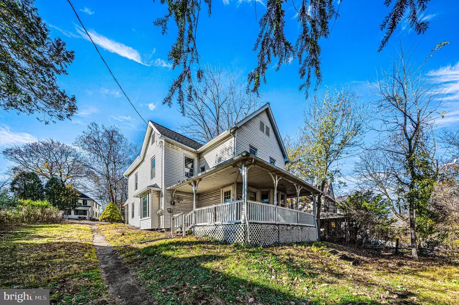 106 N VALLEY RD, Paoli, PA 19301