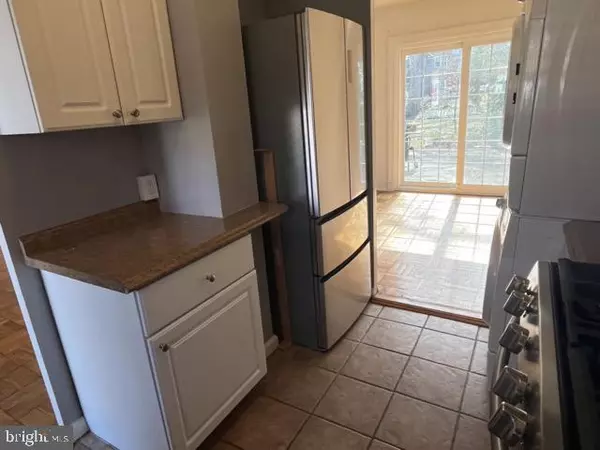 Alexandria, VA 22302,1634 RIPON PL