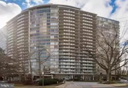 Philadelphia, PA 19131,3900-00 FORD RD #17P