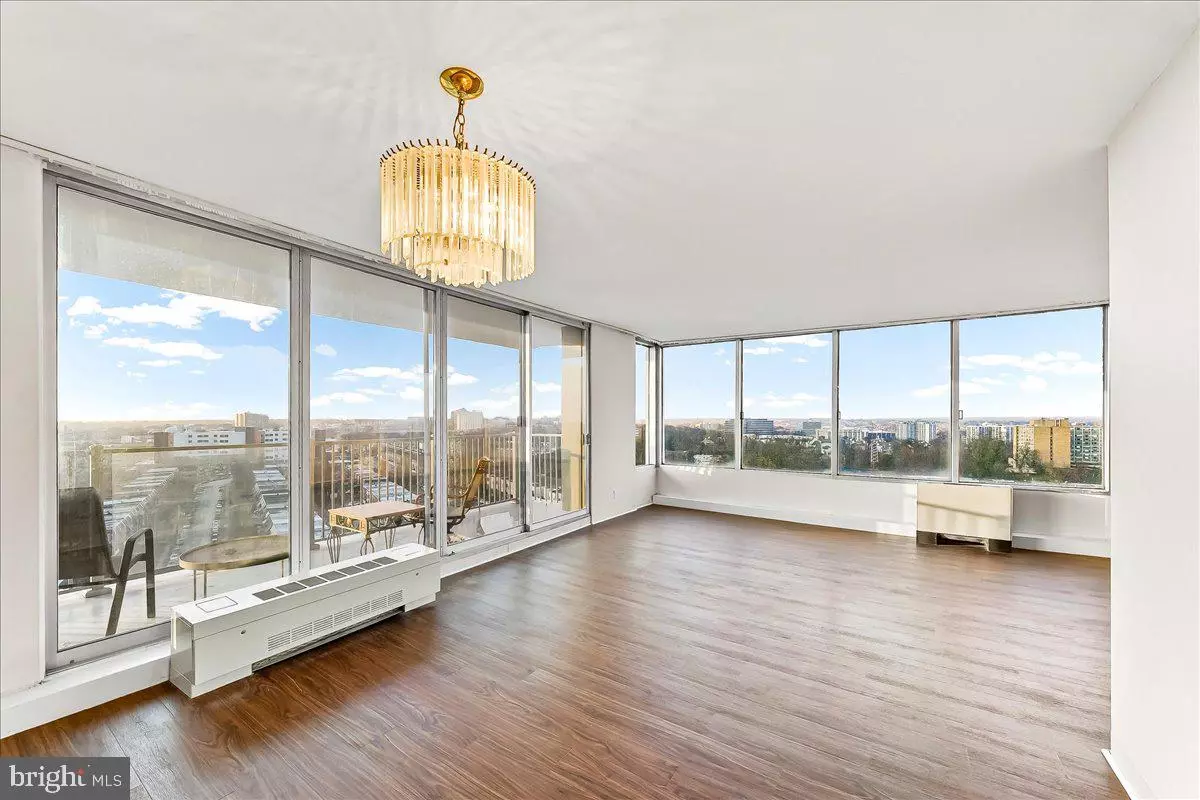 Philadelphia, PA 19131,3900-00 FORD RD #17P