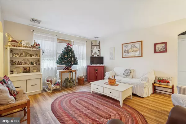 Philadelphia, PA 19114,9208 EXETER RD