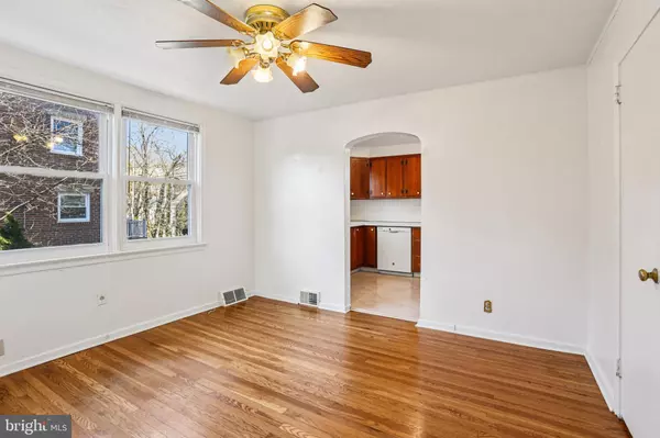 Philadelphia, PA 19128,520 OVERLOOK RD